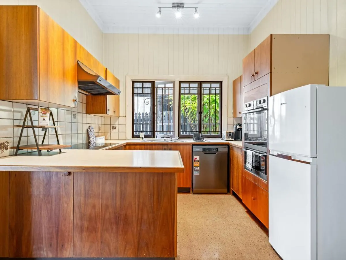 Toowong - Stunning Sweet 3Br Family House Villa Brisbane Holiday home